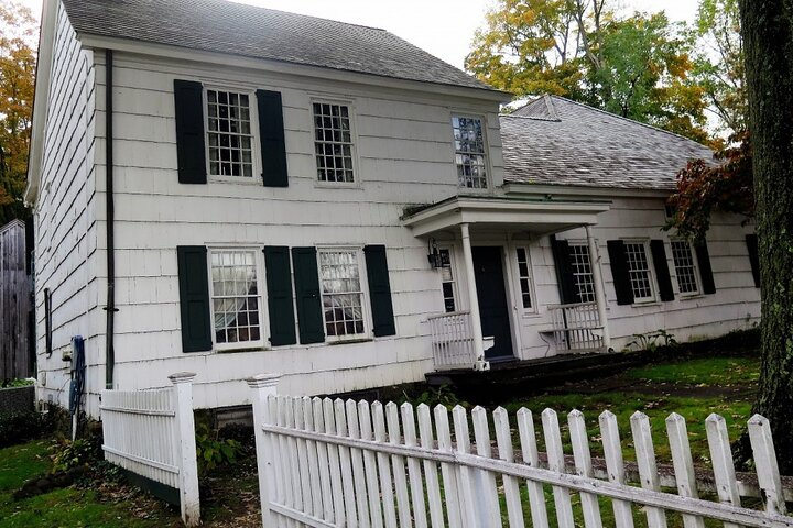 Self-Guided Scavenger Hunt: Huntington A Walk To Remember - Photo 1 of 4